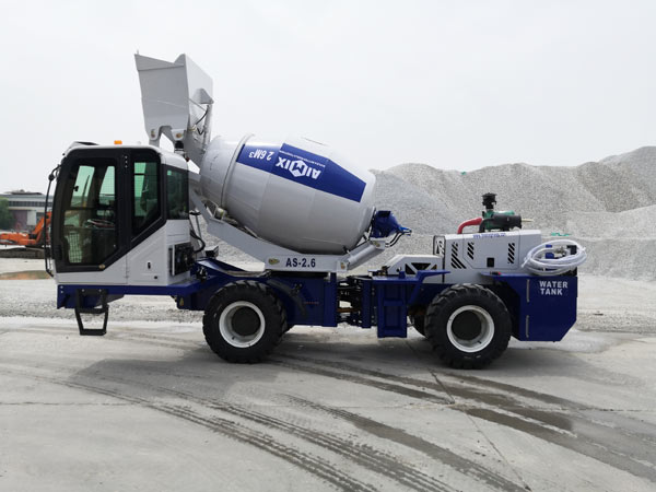 mobile self loading concrete mixer truck